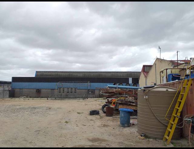 1,490M² INDUSTRIAL YARD FOR SALE IN BRACKENFELL INDUSTRIAL